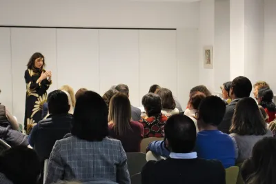 Conferencia con Rosario como ponente