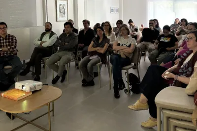 Asistentes vistos desde delante